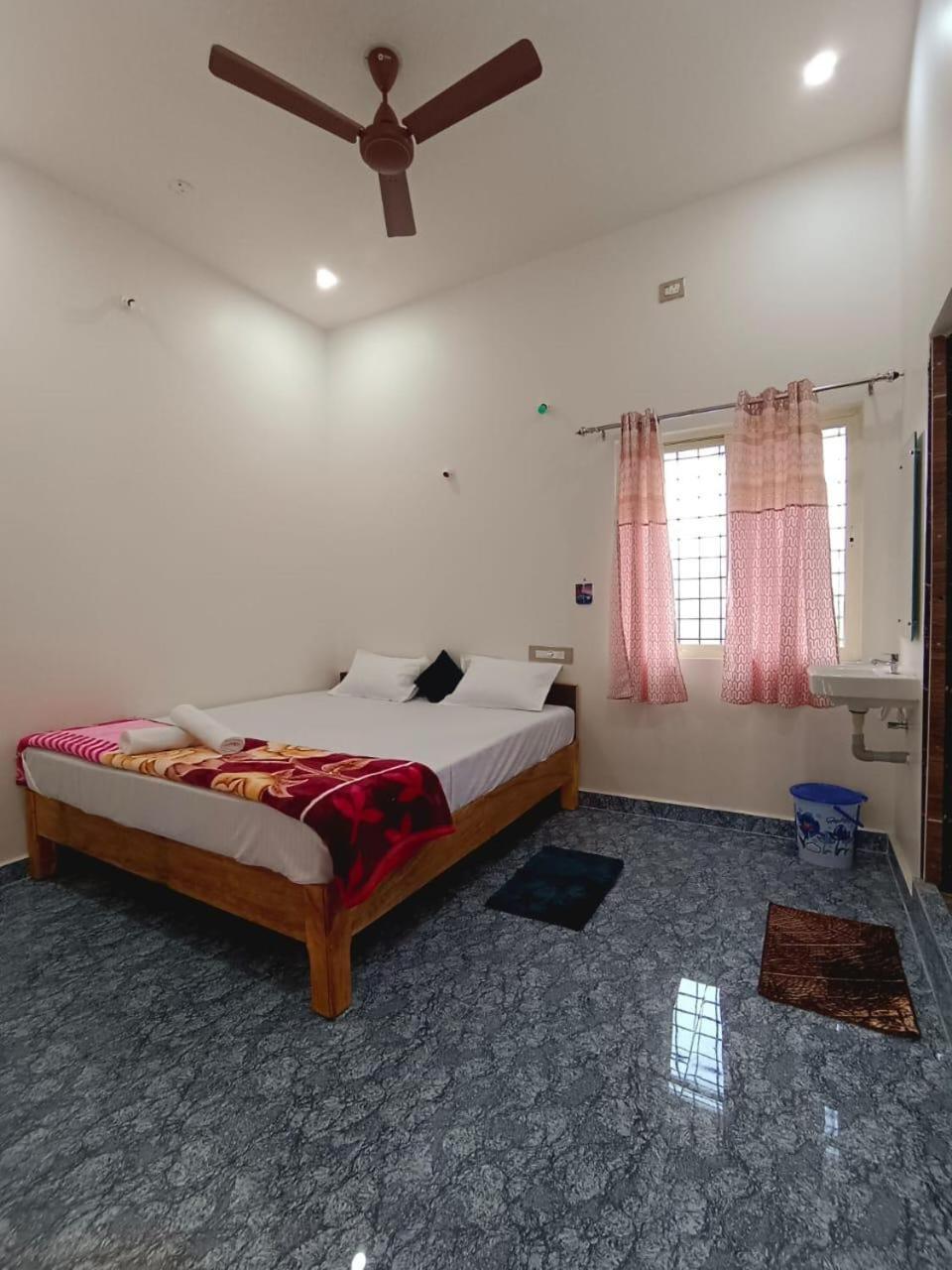 Hampi Anjana Home Stay المظهر الخارجي الصورة